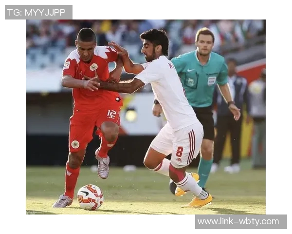 张佳玮分析恩比德的配套阵容表现与球队贡献的深度探讨